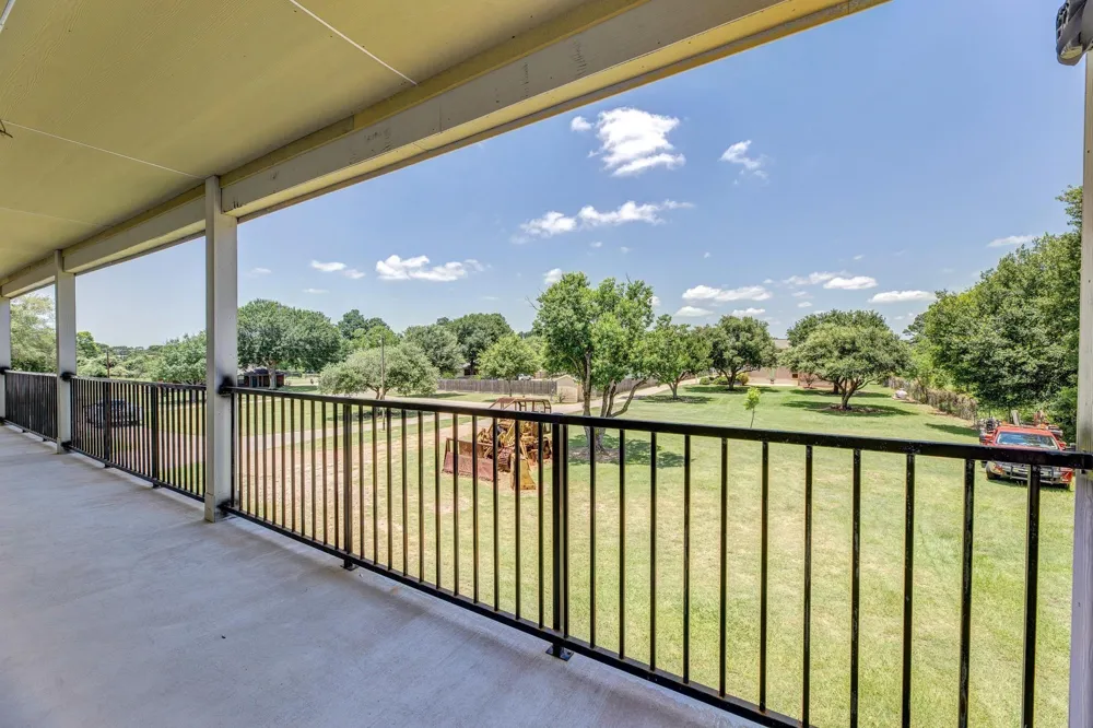 37557 Meadowview Drive Hempstead, TX 77445