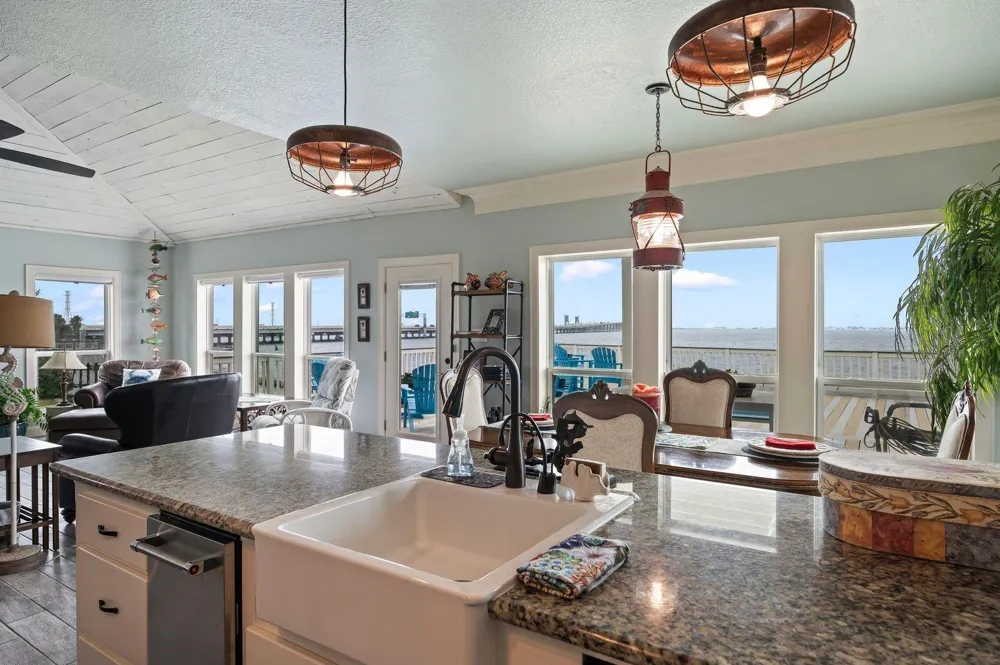12 Tiki Circle Tiki Island, TX 77554