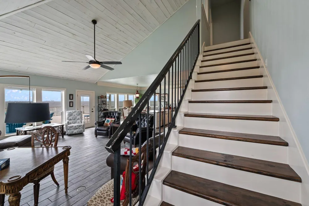 12 Tiki Circle Tiki Island, TX 77554