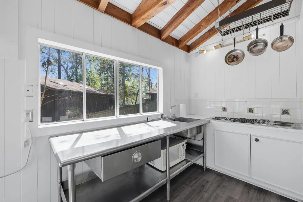 400 Driftwood Drive Goodrich, TX 77335