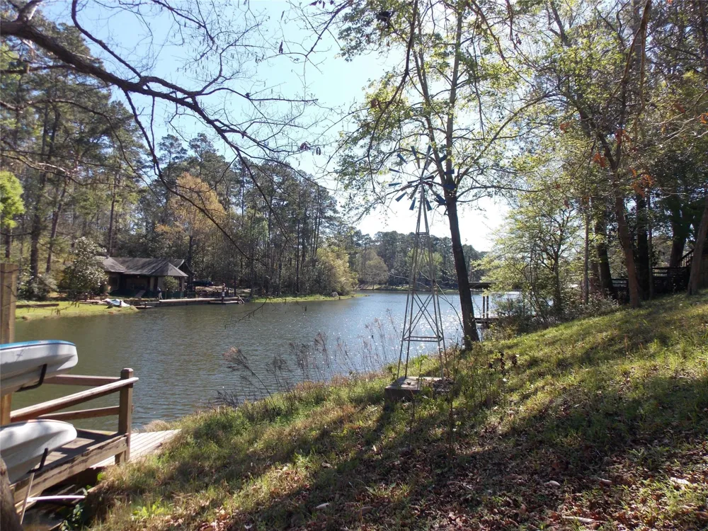 400 Driftwood Drive Goodrich, TX 77335