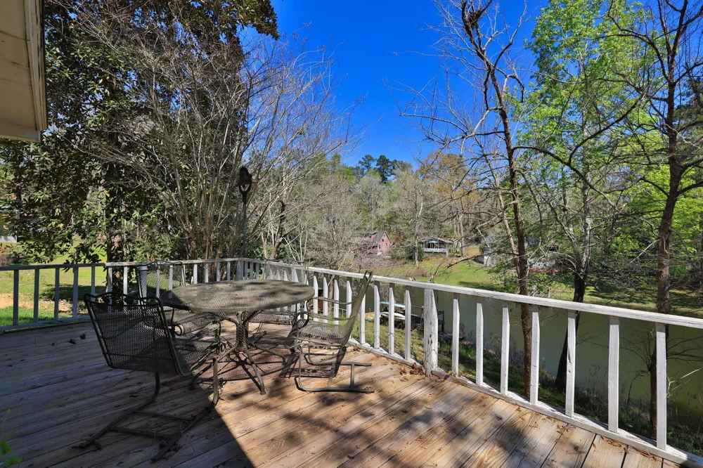 400 Driftwood Drive Goodrich, TX 77335