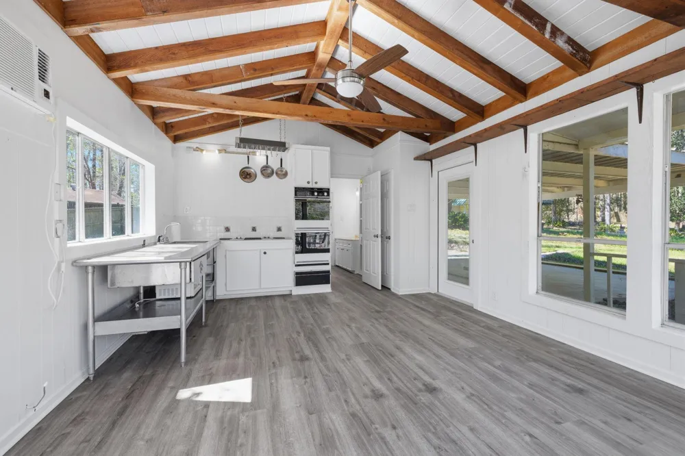 400 Driftwood Drive Goodrich, TX 77335