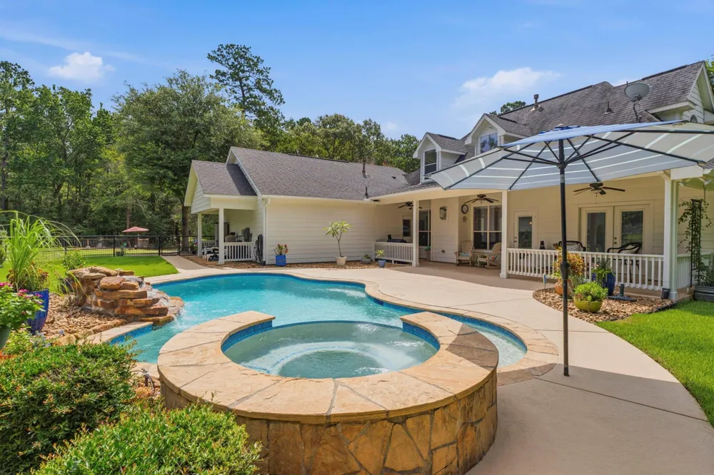 9219 Amelia Drive Anderson, TX 77830