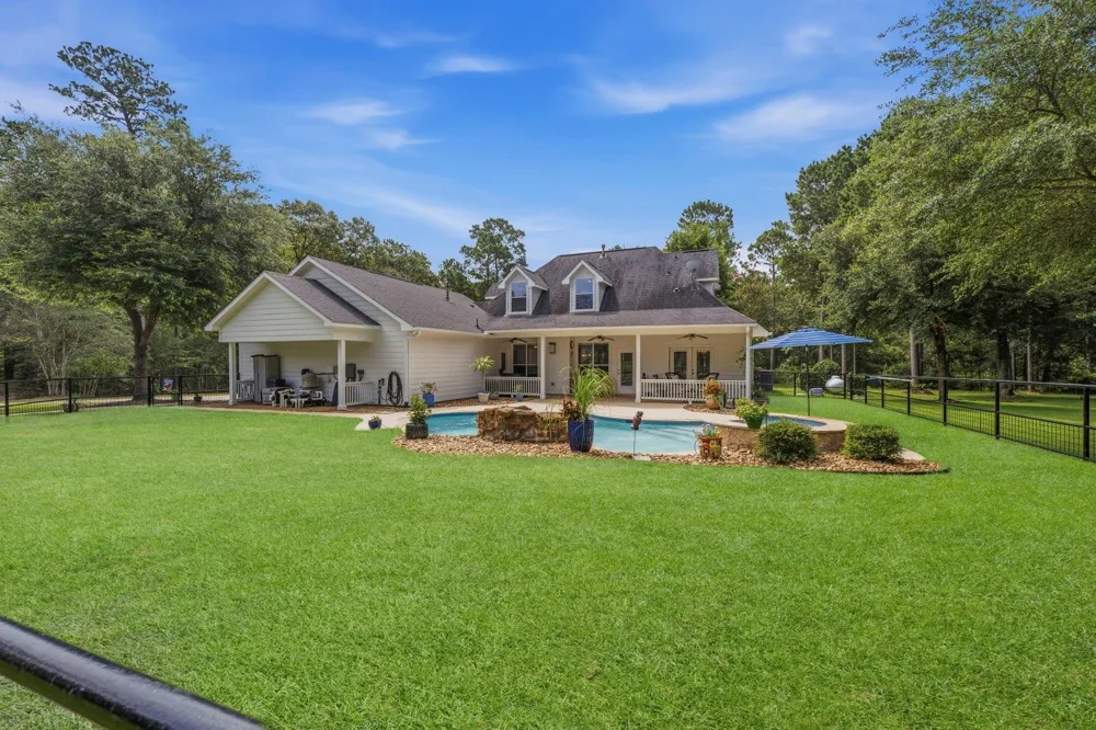 9219 Amelia Drive Anderson, TX 77830