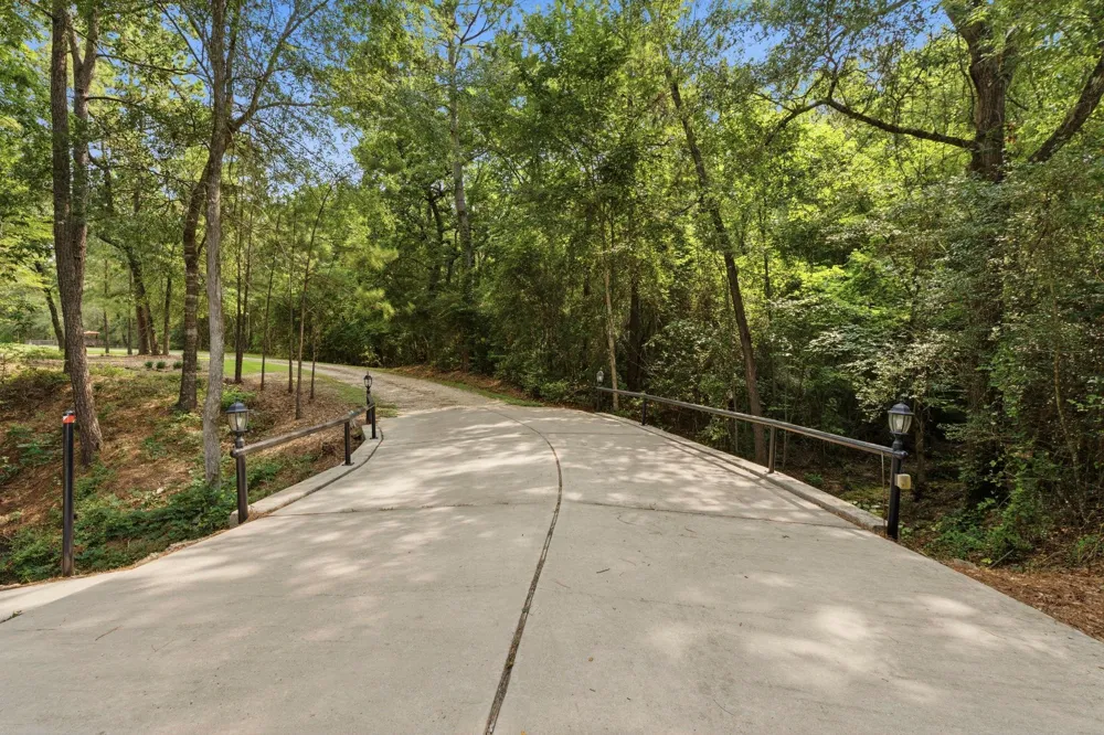 9219 Amelia Drive Anderson, TX 77830