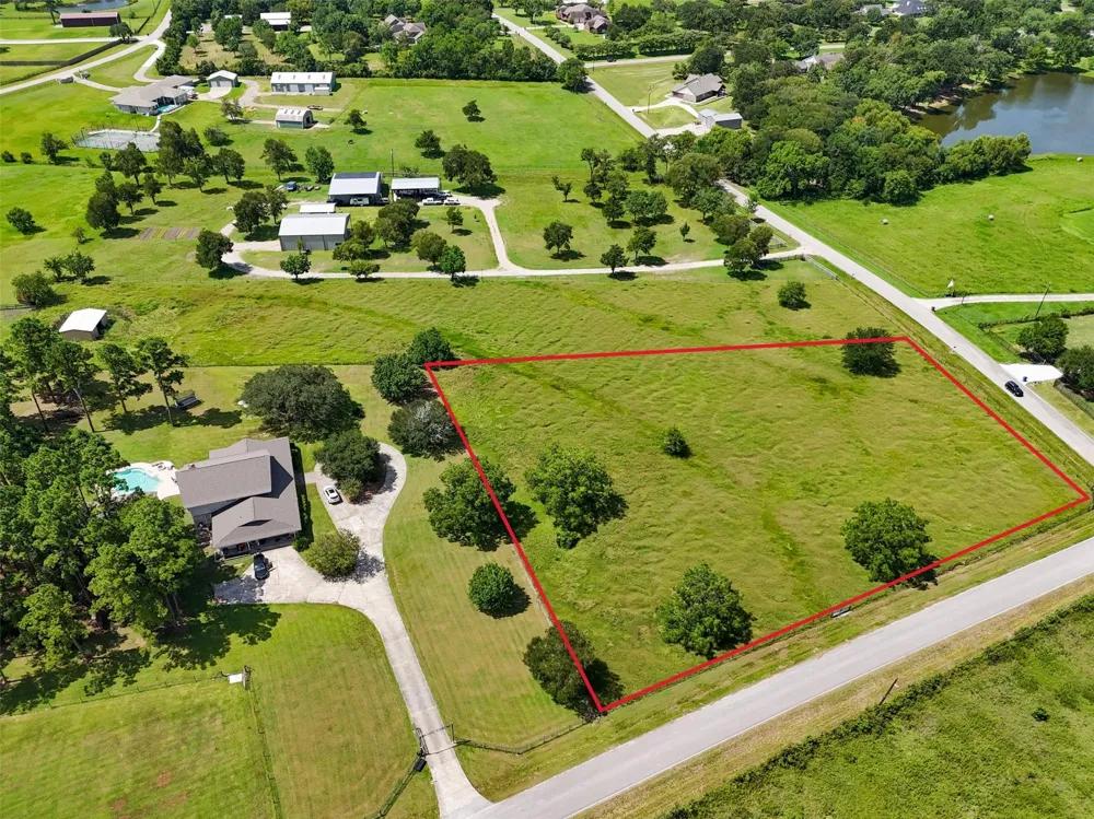 Thompson Road Willis, TX 77318