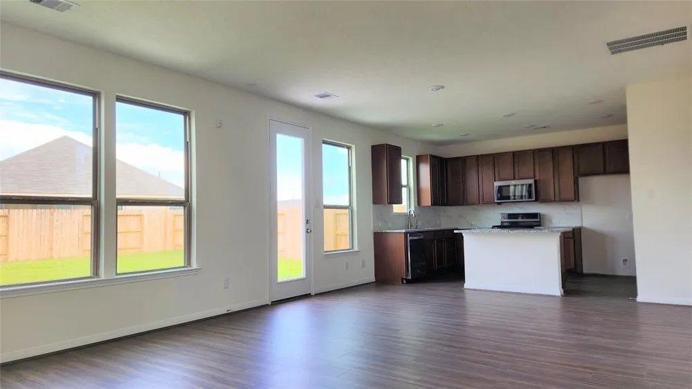 1235 Bryman Drive Rosharon, TX 77583