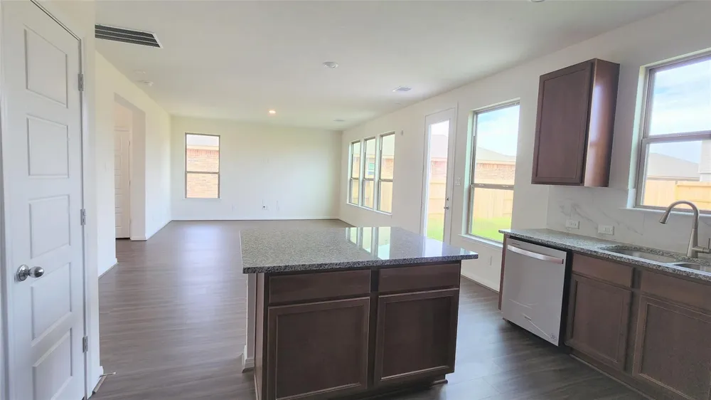 1235 Bryman Drive Rosharon, TX 77583