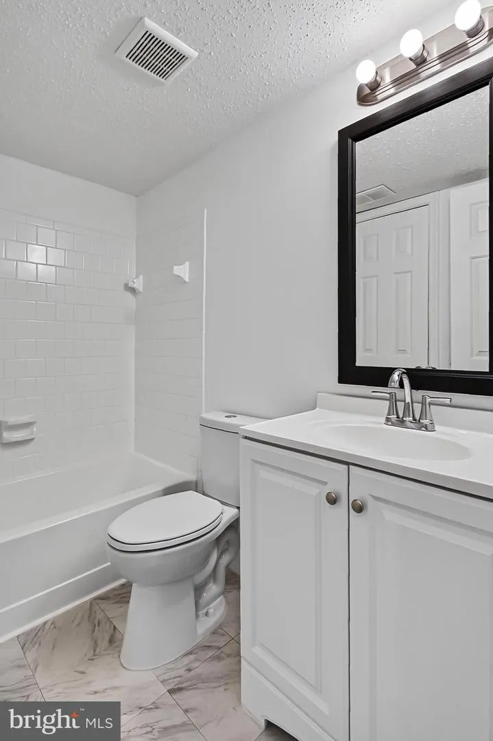 128 FORT EVANS ROAD SE #C Leesburg, VA 20175