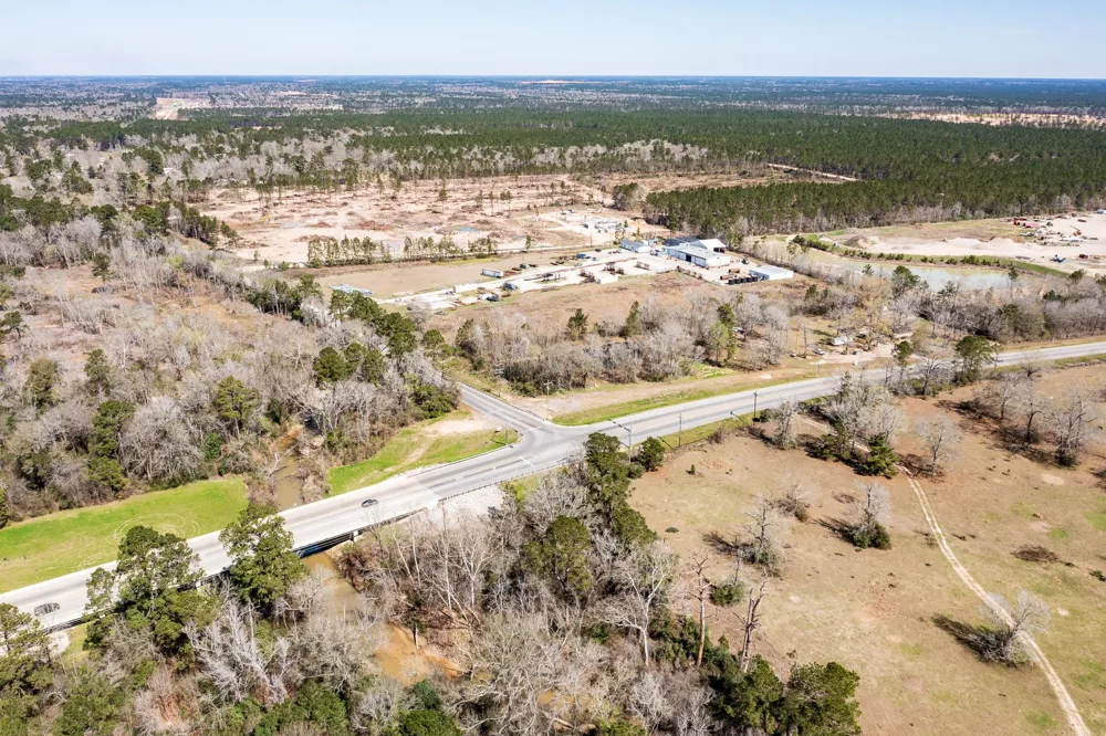 17645 Fm 2090 Road Conroe, TX 77306