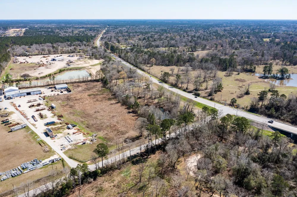 17645 Fm 2090 Road Conroe, TX 77306