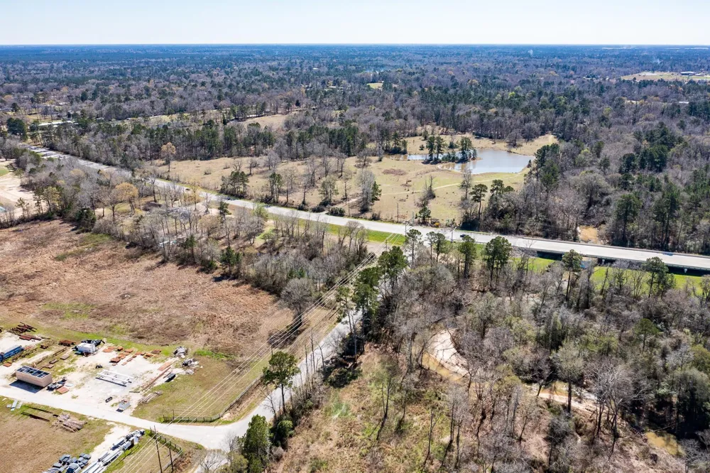 17645 Fm 2090 Road Conroe, TX 77306