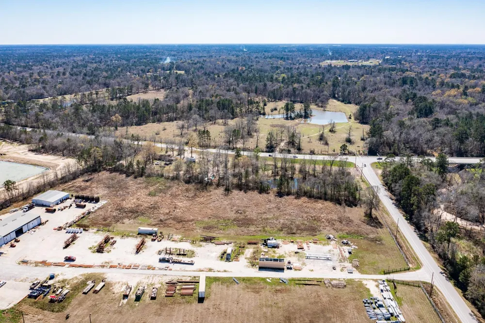 17645 Fm 2090 Road Conroe, TX 77306