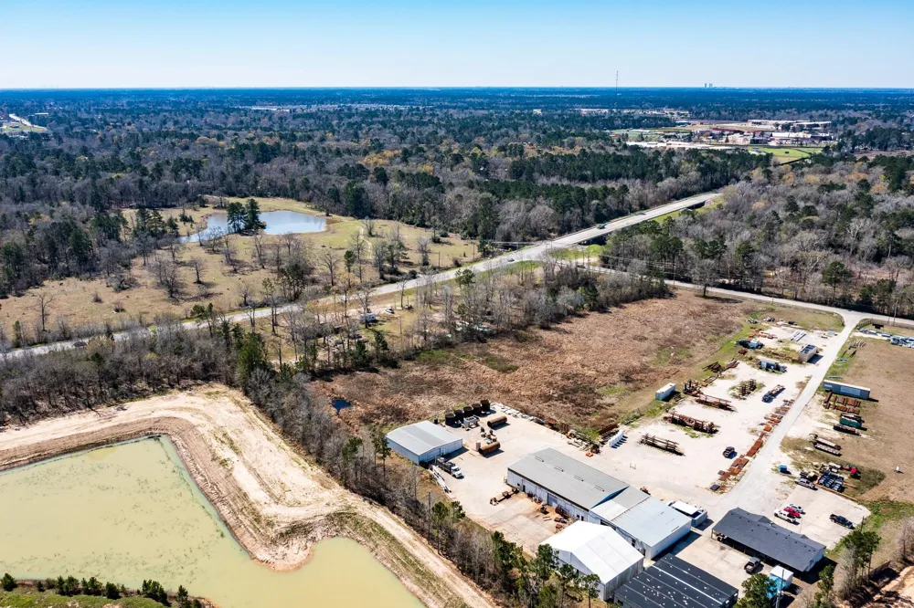 17645 Fm 2090 Road Conroe, TX 77306
