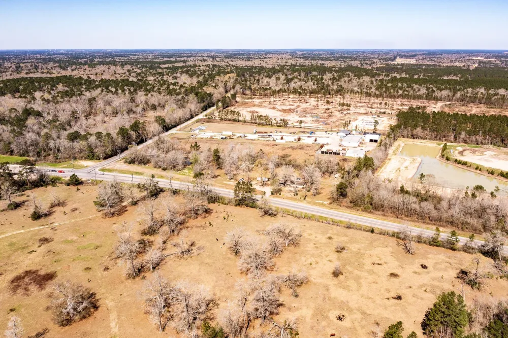 17645 Fm 2090 Road Conroe, TX 77306