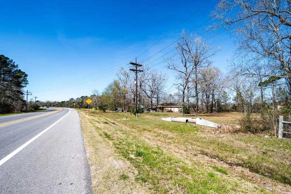 17645 Fm 2090 Road Conroe, TX 77306
