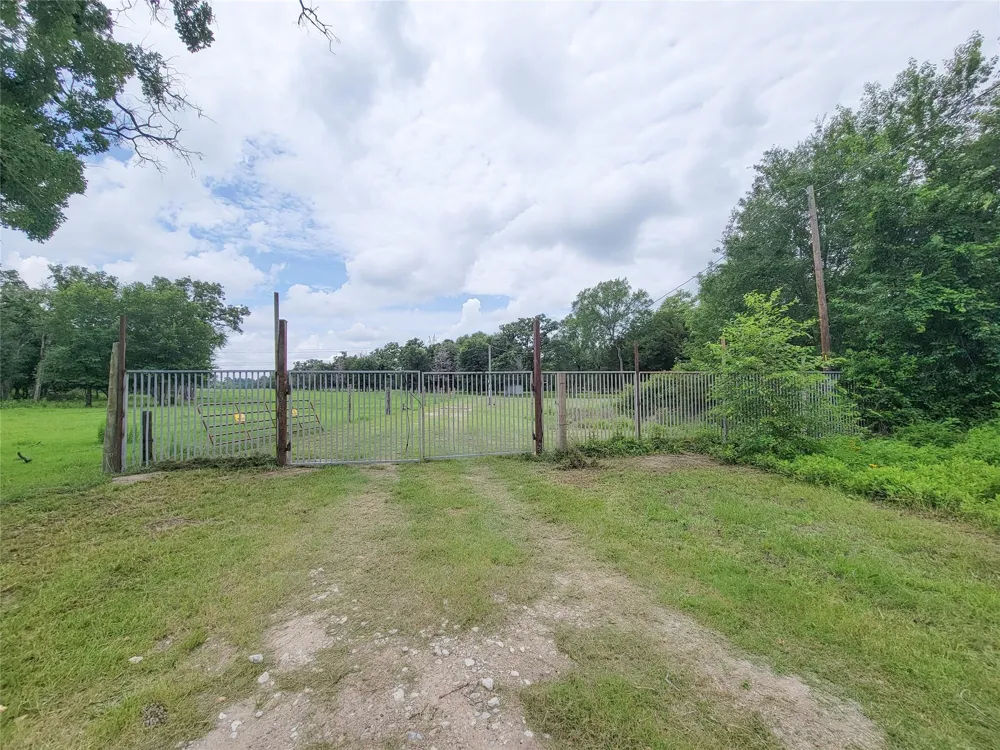 1785 Misty Hollow Lane Bedias, TX 77831