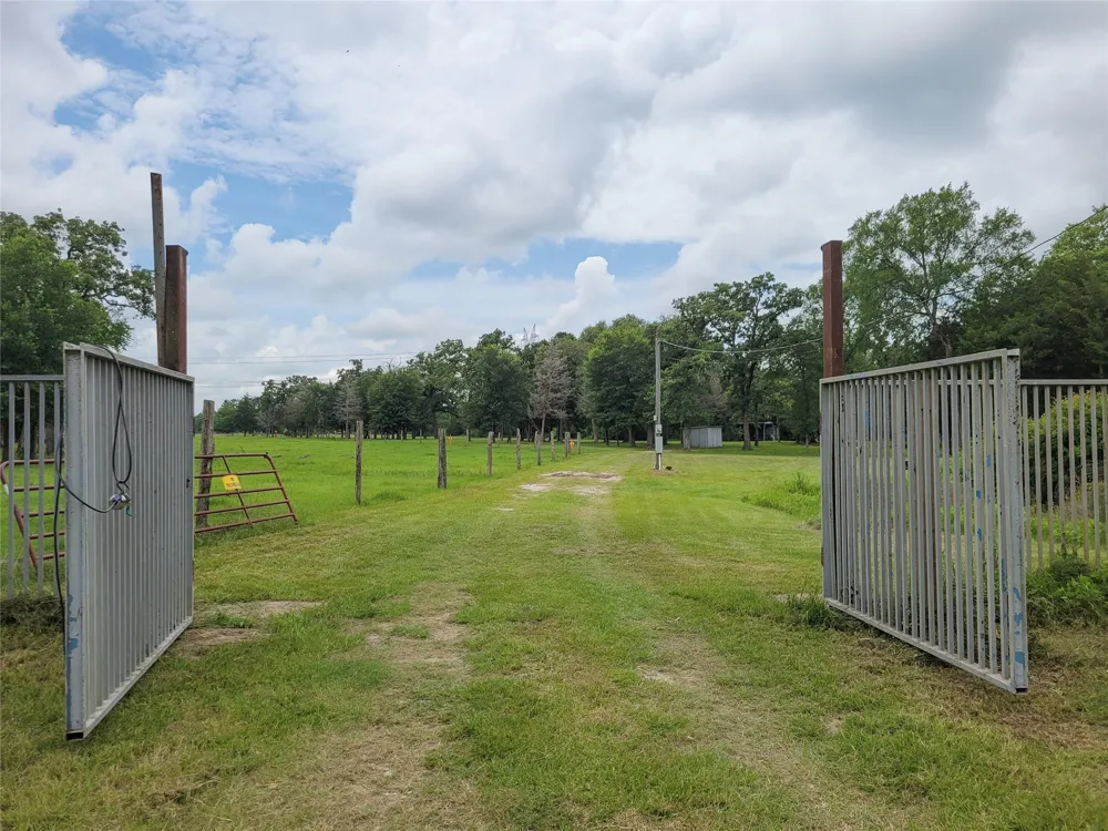 1785 Misty Hollow Lane Bedias, TX 77831