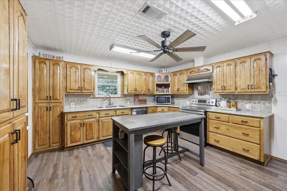 2851 Johnnie Street Orange, TX 77630
