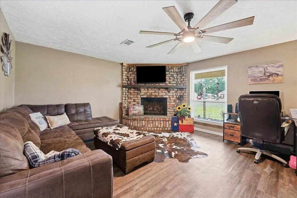2851 Johnnie Street Orange, TX 77630