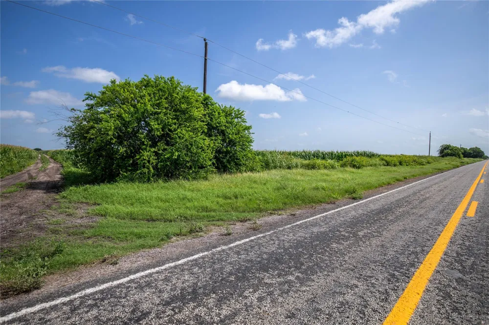 Fm 888 Mathis, TX 78368