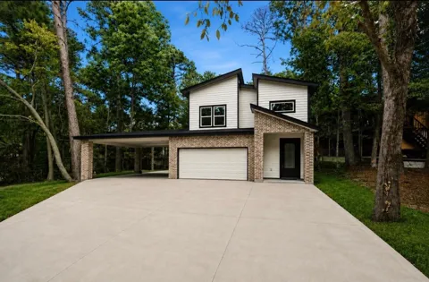 220 Fairway Loop