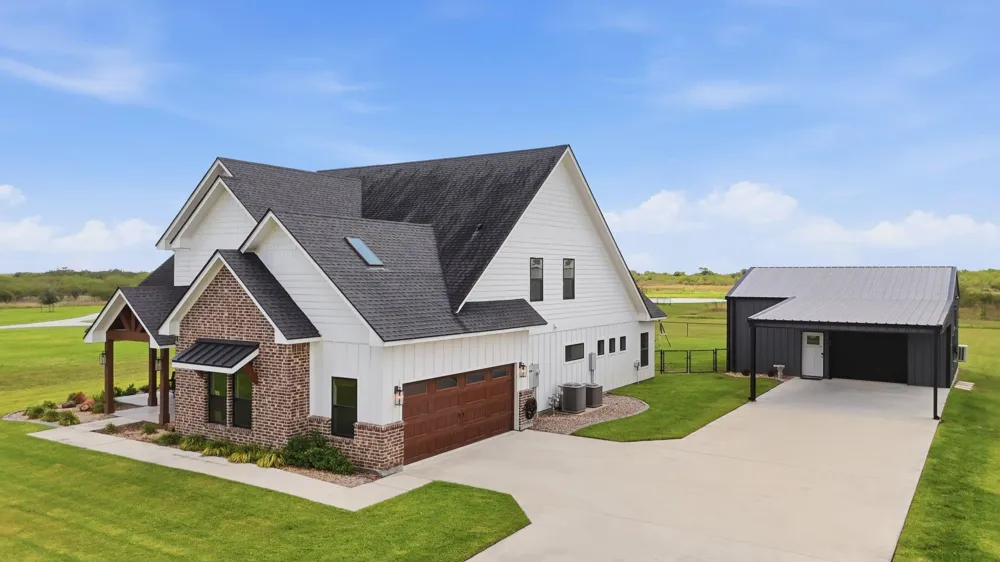 523 Dayspring Victoria, TX 77904