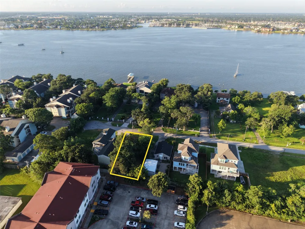 2914 Seargent Street Seabrook, TX 77586
