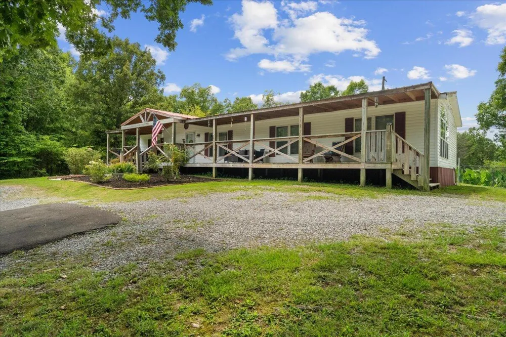 237 Poplar Drive Chatsworth, GA 30705