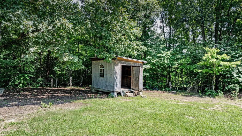 240 Sundance Drive Evensville, TN 37332