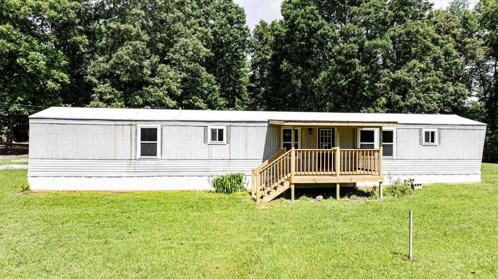 240 Sundance Drive Evensville, TN 37332