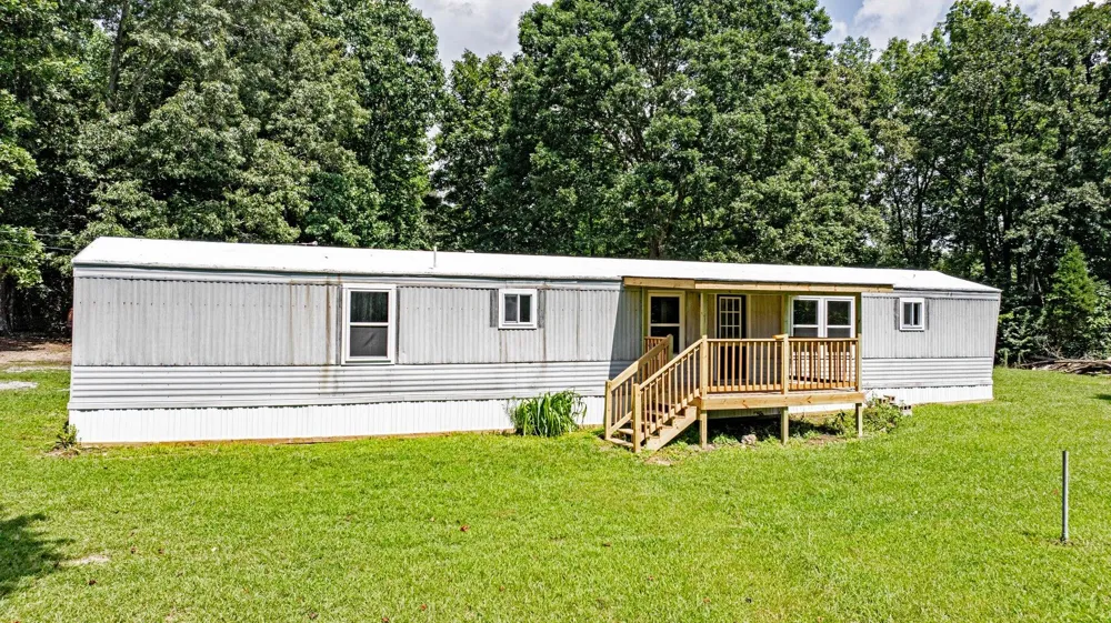 240 Sundance Drive Evensville, TN 37332