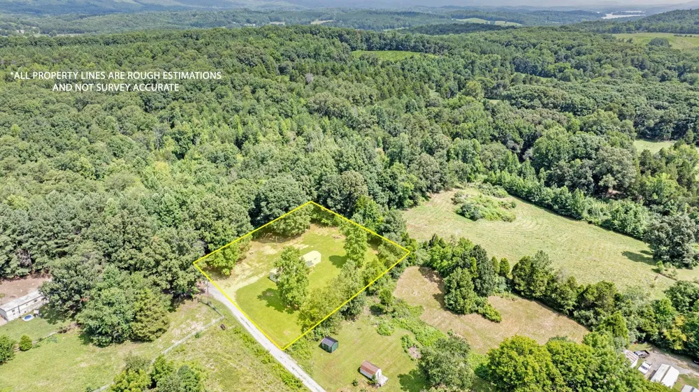 240 Sundance Drive Evensville, TN 37332