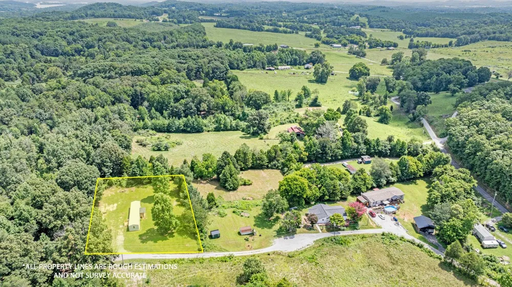 240 Sundance Drive Evensville, TN 37332