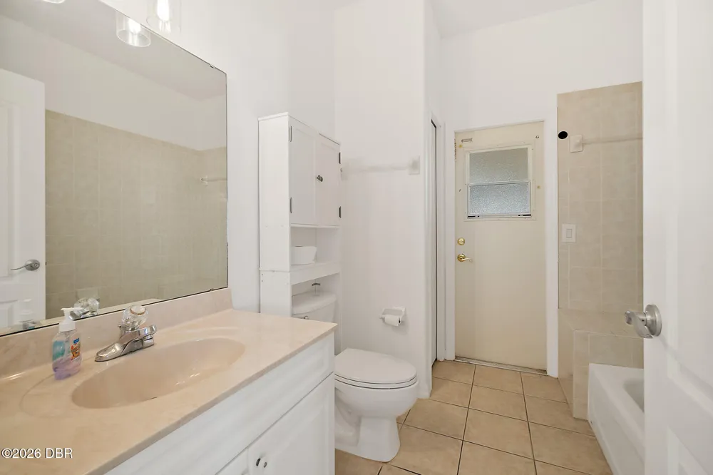25 Fenimore Lane Palm Coast, FL 32137