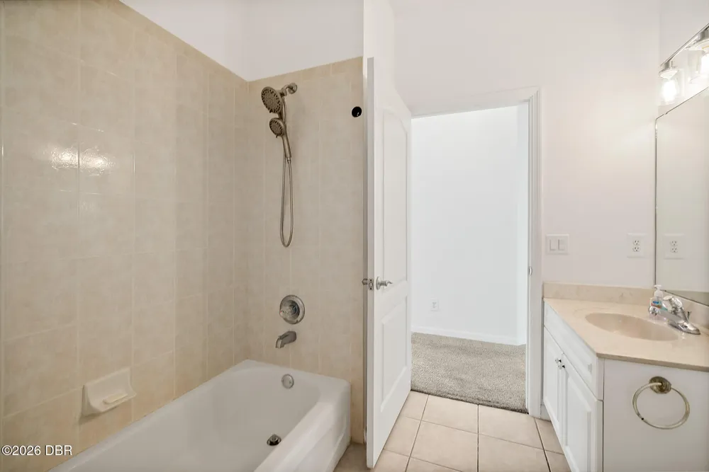 25 Fenimore Lane Palm Coast, FL 32137