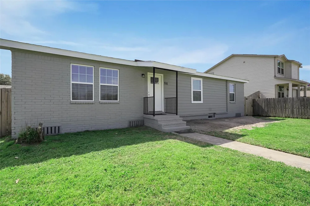 9 Becca Court #A Brookshire, TX 77423