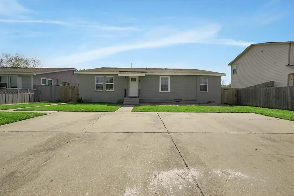 9 Becca Court #A Brookshire, TX 77423