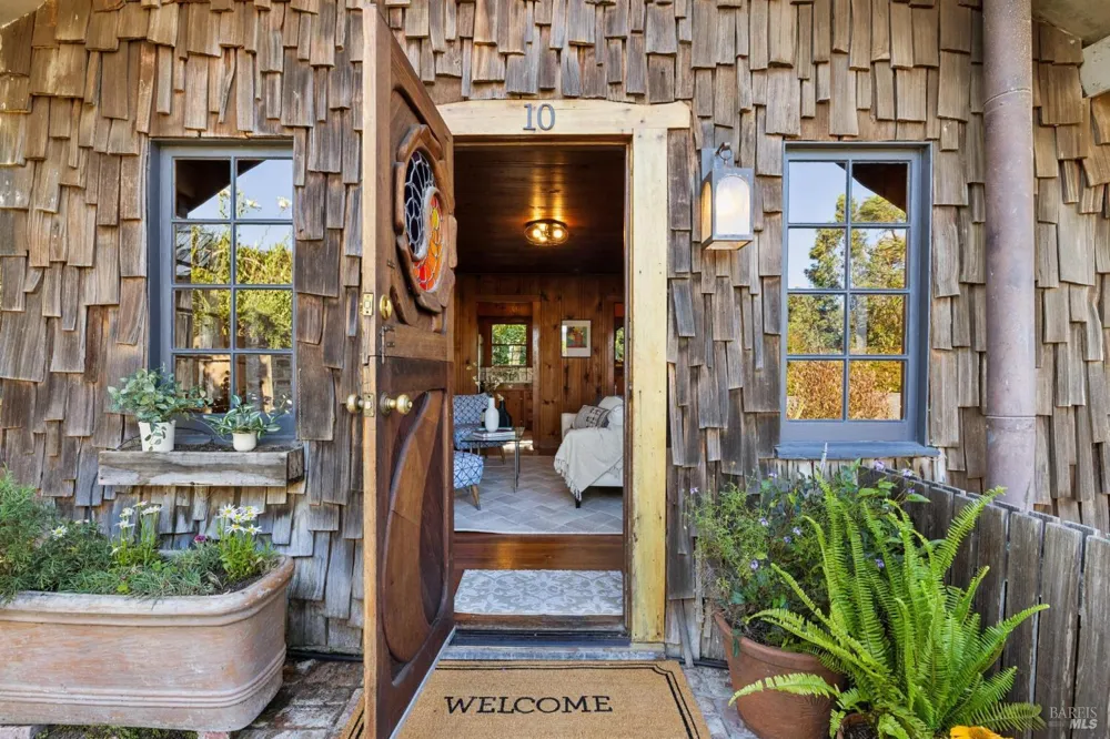 10 Canyon Avenue Bolinas, CA 94924