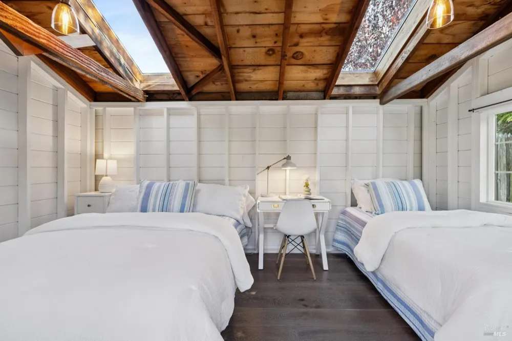 10 Canyon Avenue Bolinas, CA 94924