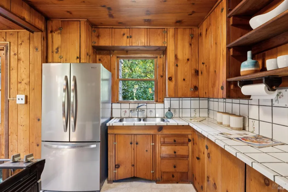 10 Canyon Avenue Bolinas, CA 94924