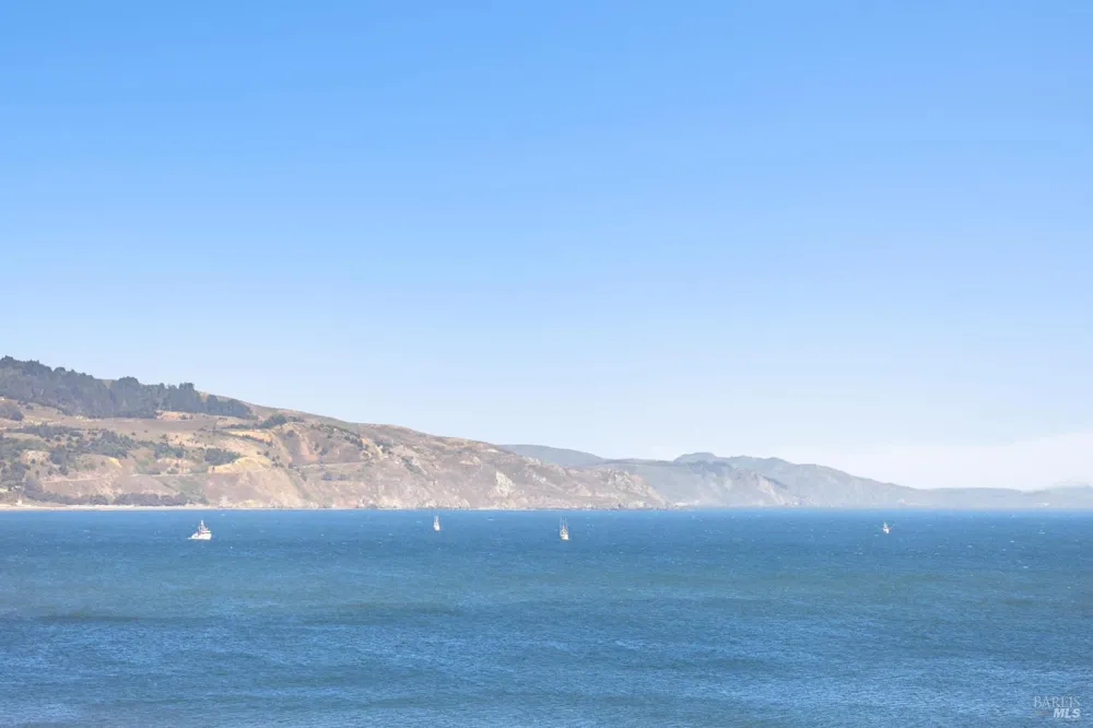 10 Canyon Avenue Bolinas, CA 94924