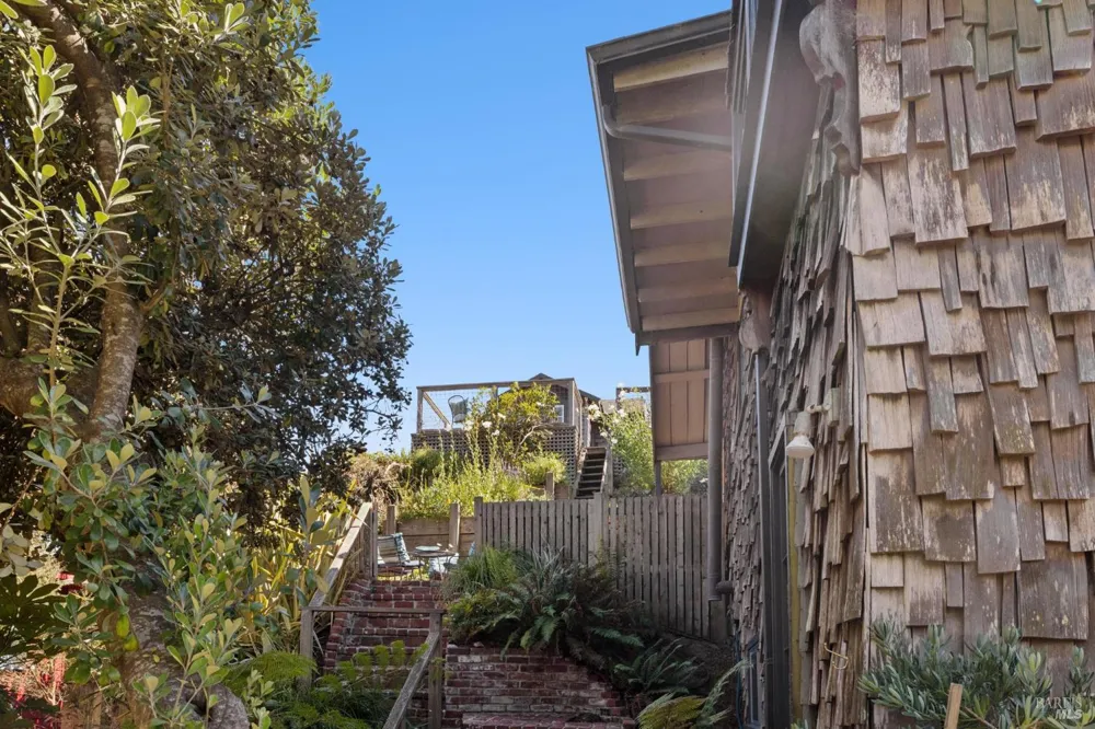 10 Canyon Avenue Bolinas, CA 94924