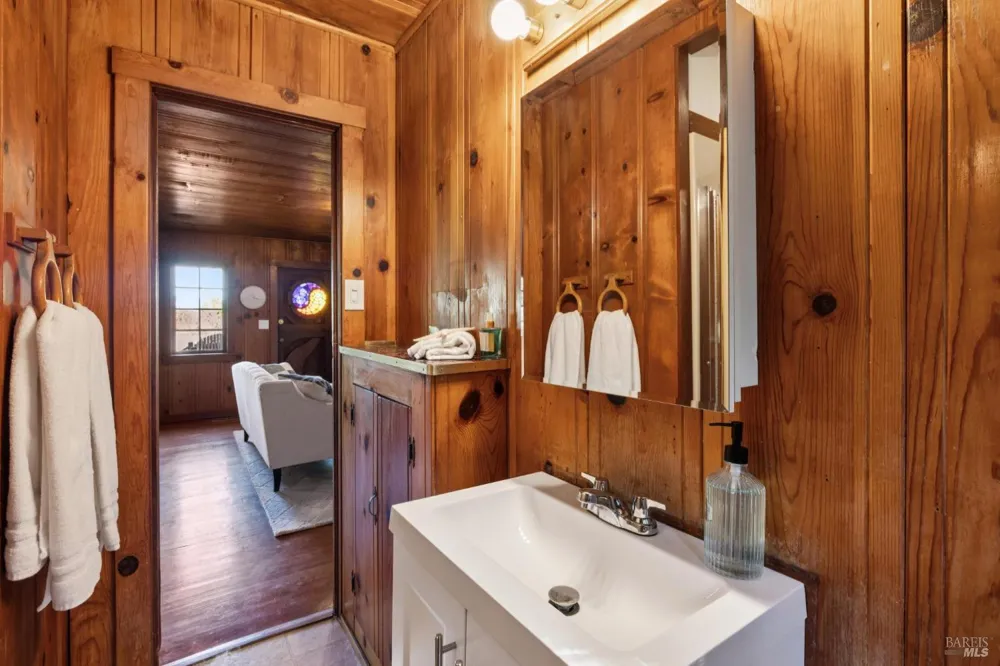 10 Canyon Avenue Bolinas, CA 94924
