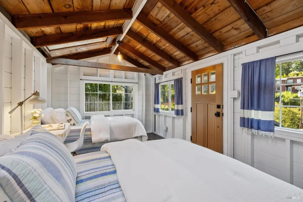 10 Canyon Avenue Bolinas, CA 94924