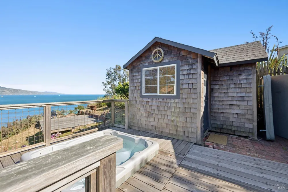10 Canyon Avenue Bolinas, CA 94924