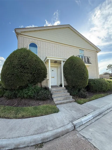 18101 Heritage Lane #8101