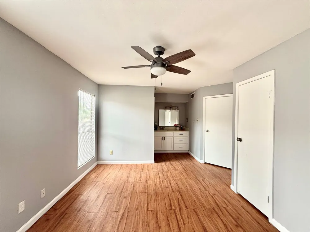 7200 W T C Jester Boulevard #3902 North Houston, TX 77088