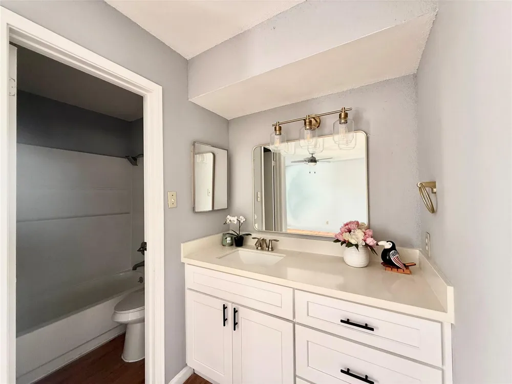 7200 W T C Jester Boulevard #3902 North Houston, TX 77088